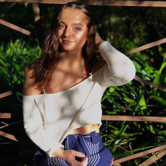 Meet your Posher, Kara - Picture 1 of 1